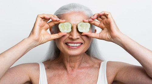 5 Effective Anti-Aging Solutions Using Natural Ingredients